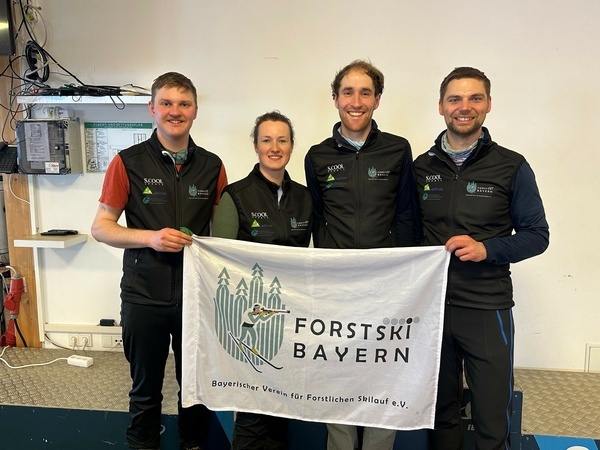 von l. n. r.: Matthias Breuherr, Andrea Steinbach, Leonhard Hartinger, Markus Strack